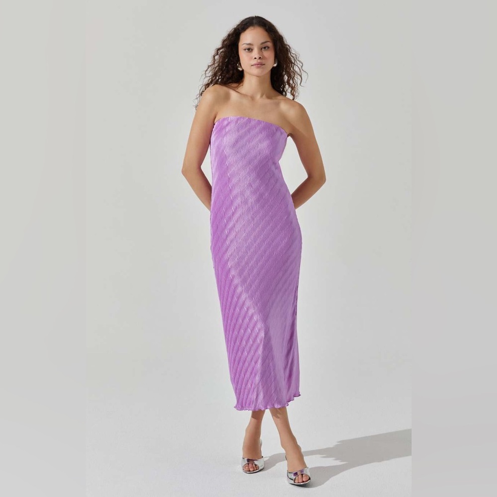 ASTR The Label PLISSE TUBE MIDI DRESS
